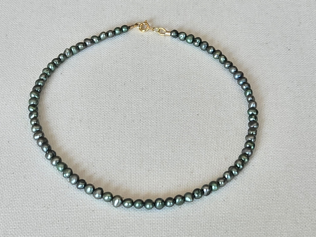 Athena's Pearl Choker