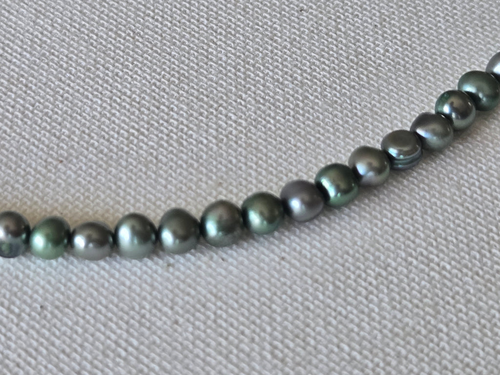 Athena's Pearl Choker